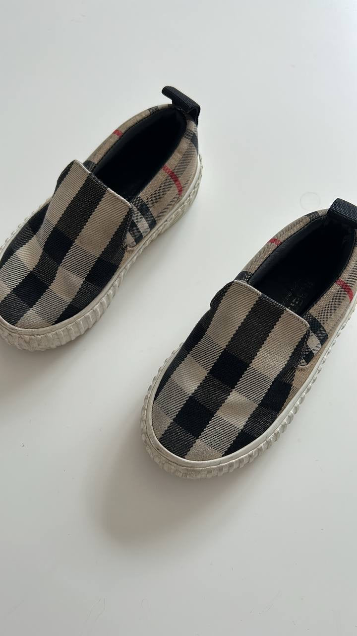 Burberry shoes infant 27