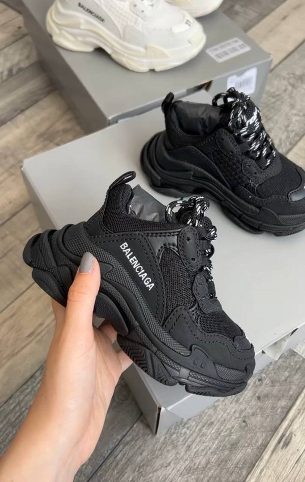 Balenciaga triple s size 23