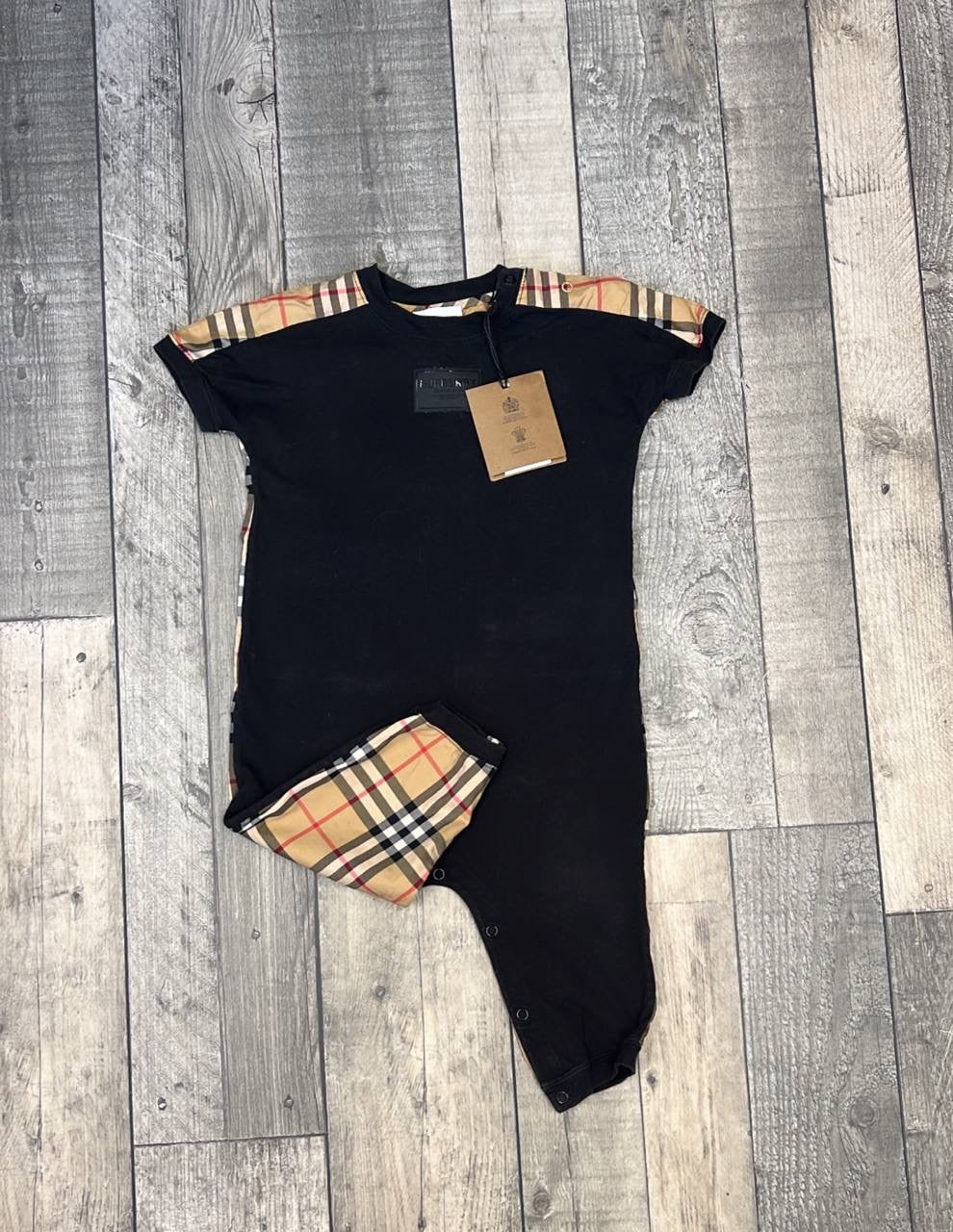 Burberry romper 18m