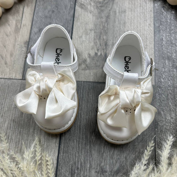 Shoes children - size 3, 4, 5