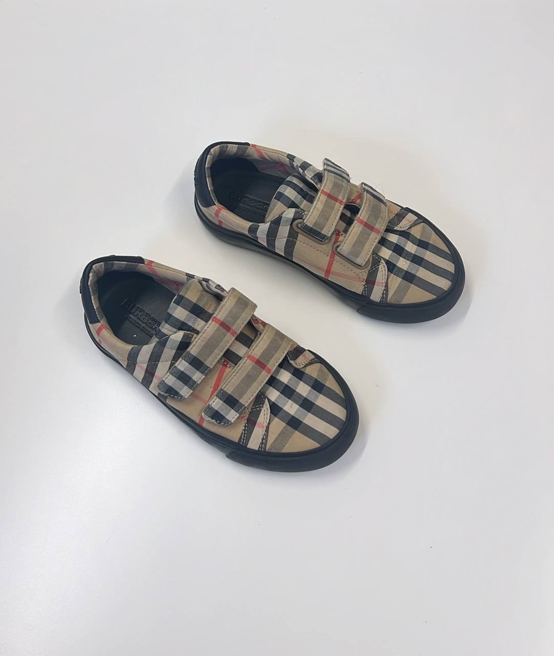 Burberry shoes size 30